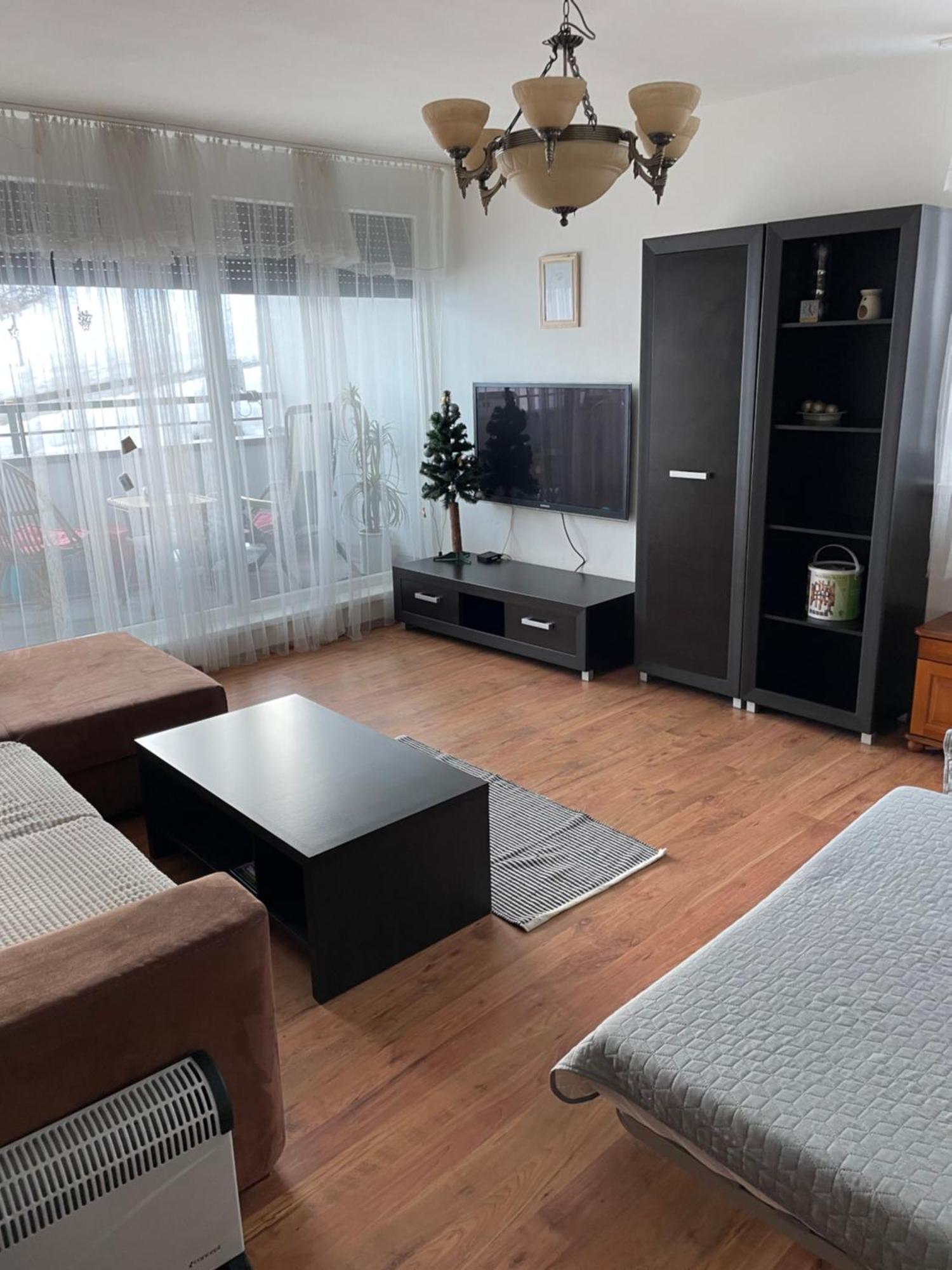 Utulny Apartman Triangel 50M Od Lyziarskeho Vleku Zahradky Доновалы Экстерьер фото